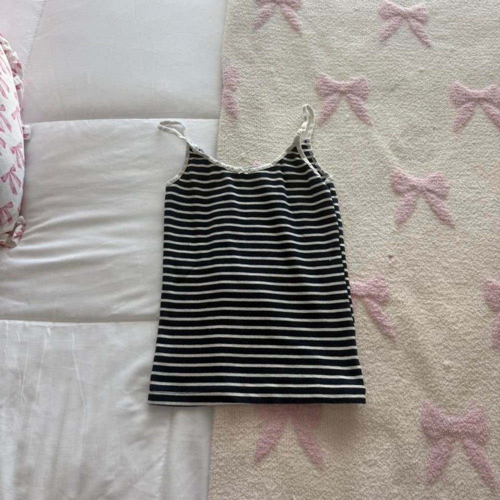Brandy Melville‎ striped lace bow tank top